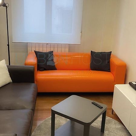 Vivienda Turistica Urbana En Santuchu, Comoda, Funcional Y Con Parking บิลเบา ภายนอก รูปภาพ