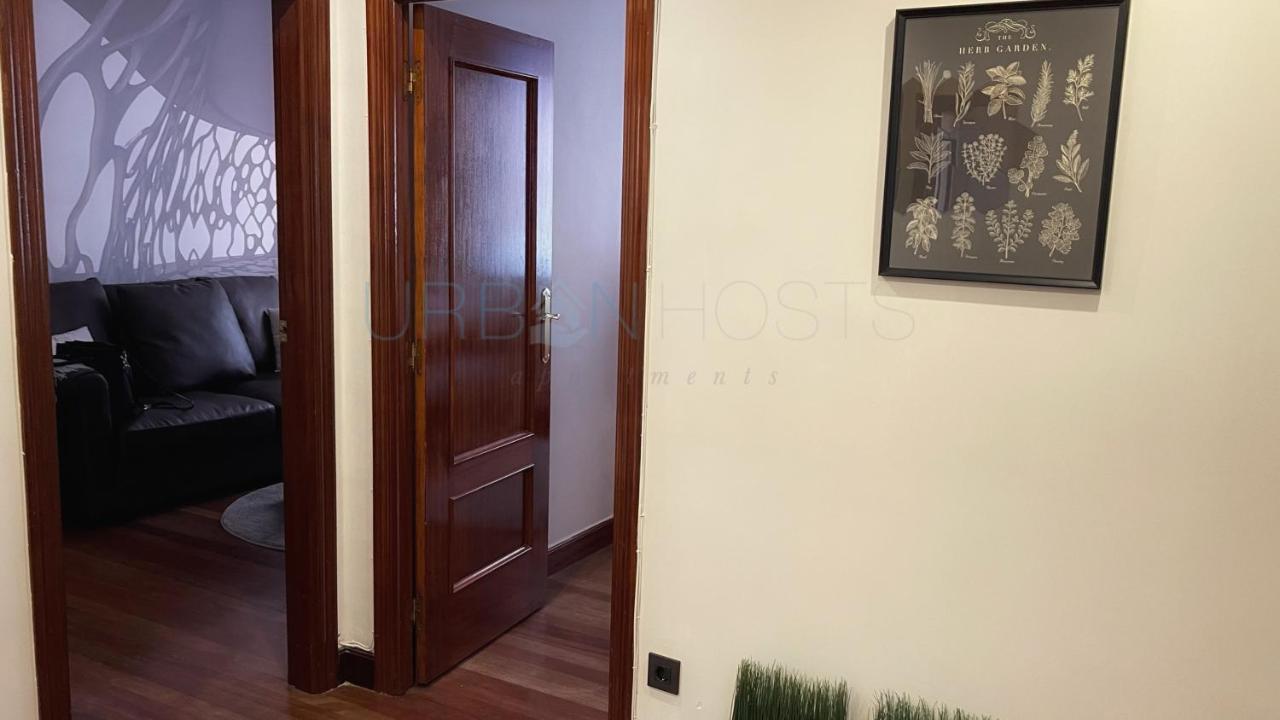 Vivienda Turistica Urbana En Santuchu, Comoda, Funcional Y Con Parking บิลเบา ภายนอก รูปภาพ