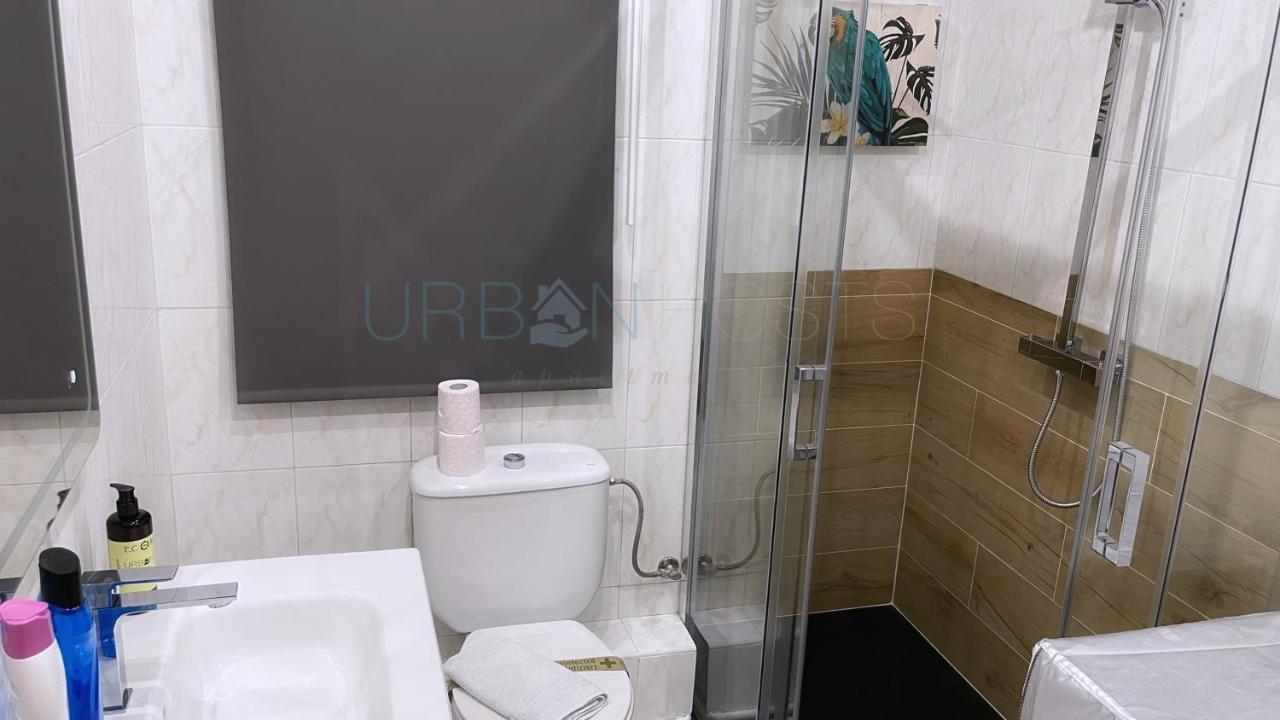 Vivienda Turistica Urbana En Santuchu, Comoda, Funcional Y Con Parking บิลเบา ภายนอก รูปภาพ